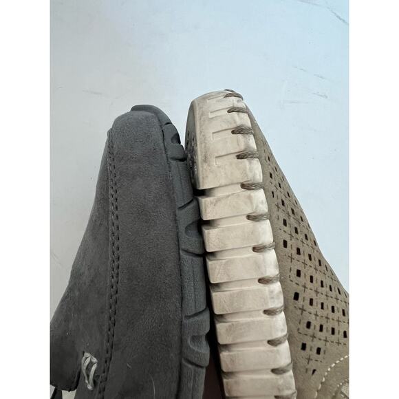 SKECHERS Women’s Sepulveda Blvd Taupe Laser Cut Round Toe Slip On Shoe Sz 9 - Picture 11 of 11